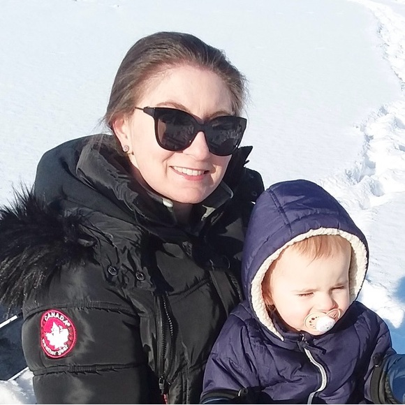 Meet your Posher, Whitley - Picture 1 of 5